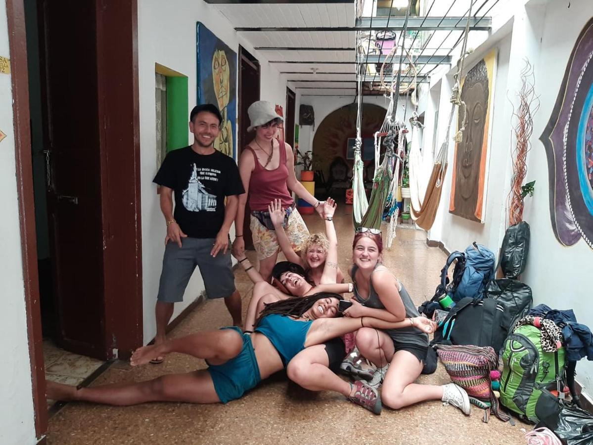 Hostal Casa Amarilla Cali Exteriör bild
